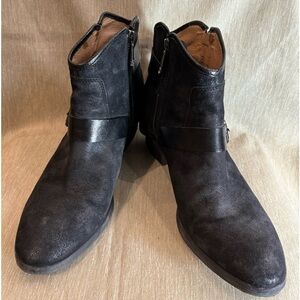 DONALD J. PLINER Sz 11 Dalis Ankle Hooded Belt Zip Buckle Black Leather Booties